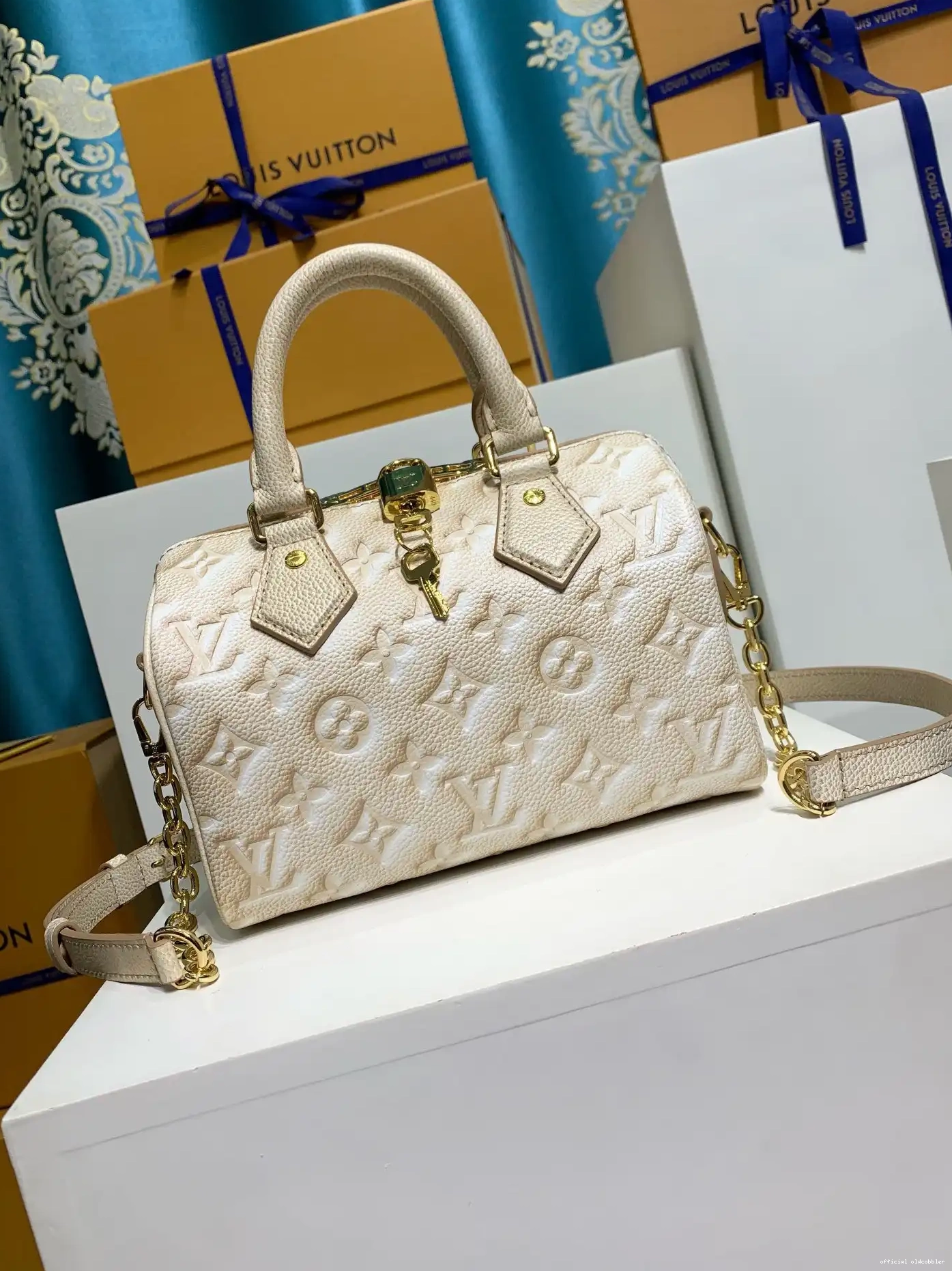 Official oldcobbler SPEEDY BANDOULIÈRE VUITTON 20 LOUIS 0527